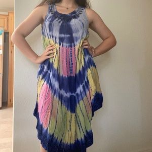 Colorful loose dress! Fits like a medium.